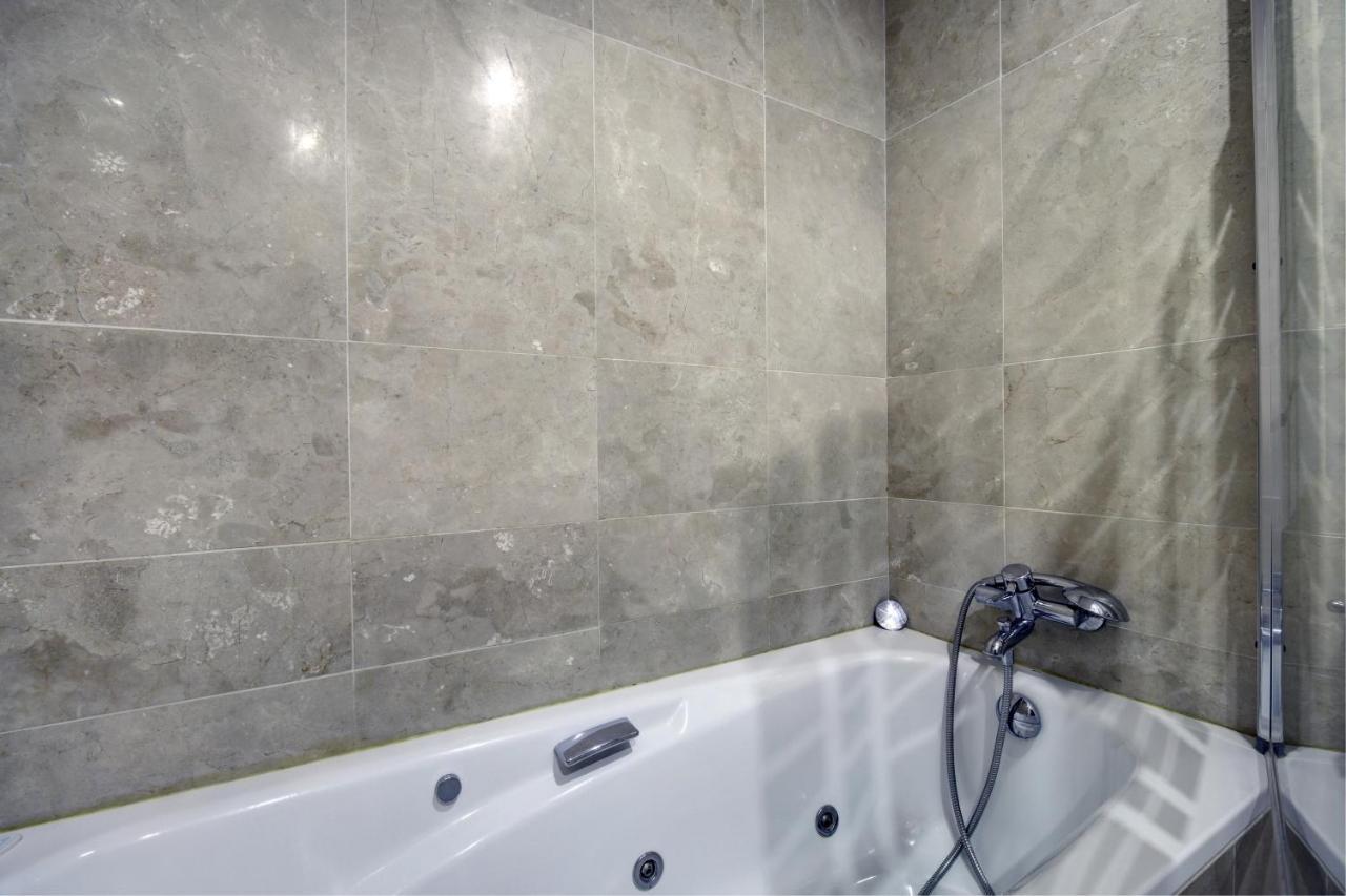 Apartamento 409 Marina Real Puerto De La Duquesa Playa 马尼尔瓦 外观 照片