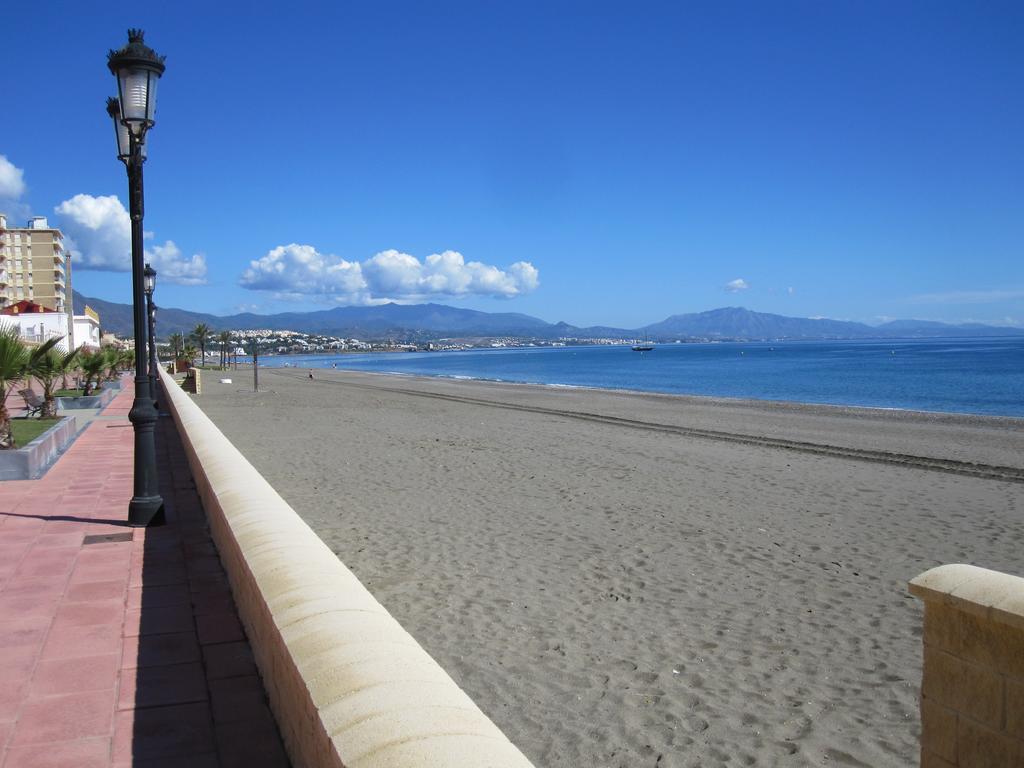Apartamento 409 Marina Real Puerto De La Duquesa Playa 马尼尔瓦 外观 照片